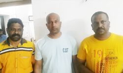 മാളയിലെ ബാറില് കത്തികുത്ത്; യുവാവിന് പരിക്ക് മാളയിലെ ബാറില് കത്തികുത്ത്; യുവാവിന് പരിക്ക്