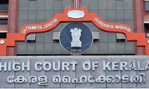 അച്ഛന്‍ പീഡിപ്പിച്ച് ഗര്‍ഭിണിയാക്കിയ 10 വയസുകാരി അബോര്‍ഷന് അനുമതി തേടി ഹൈക്കോടതിയില്‍