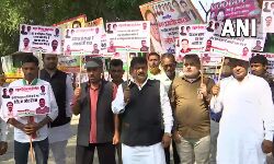 ഇവിഎം ഉപയോഗിച്ച് ജനാധിപത്യത്തെ കൊല്ലുന്നു; പ്രതിഷേധമുയര്‍ത്തി കോണ്‍ഗ്രസ്