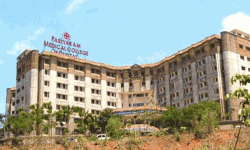 കണ്ണൂര്‍ മെഡിക്കല്‍ കോളജിലെ നഴ്‌സിംഗ് അസിസ്റ്റന്റിന്റെ മരണം:  ജീവനക്കാരെ സര്‍ക്കാര്‍ ആത്മഹത്യയിലേക്ക് തള്ളിവിടുകയാണെന്ന് കോണ്‍ഗ്രസ്സ്