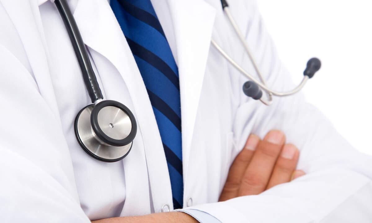 കോഴിക്കോട് മെഡിക്കല്‍ കോളജില്‍ റാഗിങ്; പിജി വിദ്യാര്‍ഥി പഠനം അവസാനിപ്പിച്ചു, രണ്ടു സീനിയര്‍ വിദ്യാര്‍ഥികള്‍ക്ക് സസ്‌പെന്‍ഷന്‍