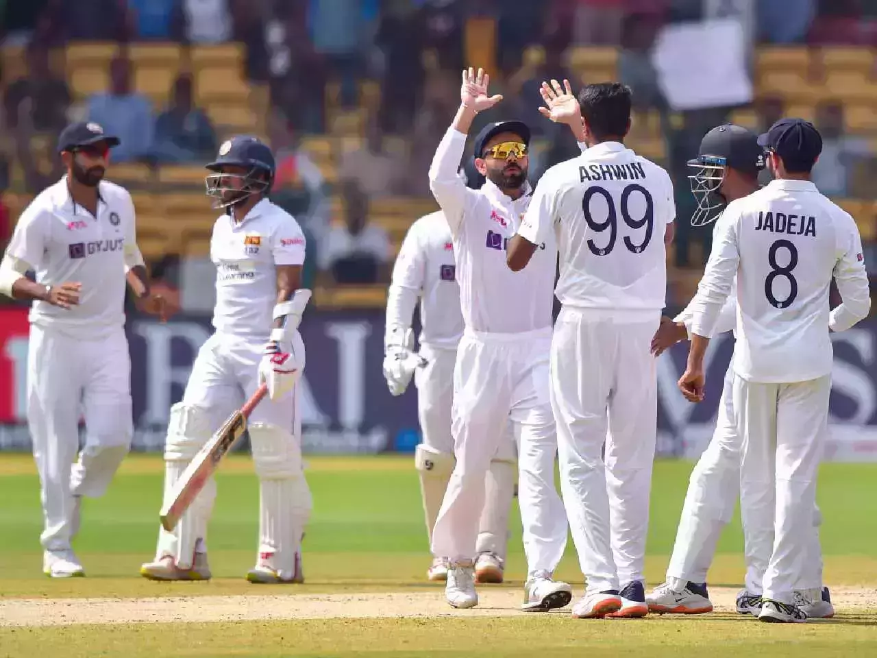 അശ്വിനും ബുംറയും എറിഞ്ഞിട്ടു; ടെസ്റ്റ് പരമ്പര തൂത്തുവാരി ഇന്ത്യ അശ്വിനും ബുംറയും എറിഞ്ഞിട്ടു; ടെസ്റ്റ് പരമ്പര തൂത്തുവാരി ഇന്ത്യ