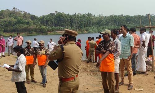 പ്രളയ- ഉരുള്പൊട്ടല് തയ്യാറെടുപ്പിന് സംസ്ഥാന വ്യാപകമായി മോക്ഡ്രില് പ്രളയ- ഉരുള്പൊട്ടല് തയ്യാറെടുപ്പിന് സംസ്ഥാന വ്യാപകമായി മോക്ഡ്രില്