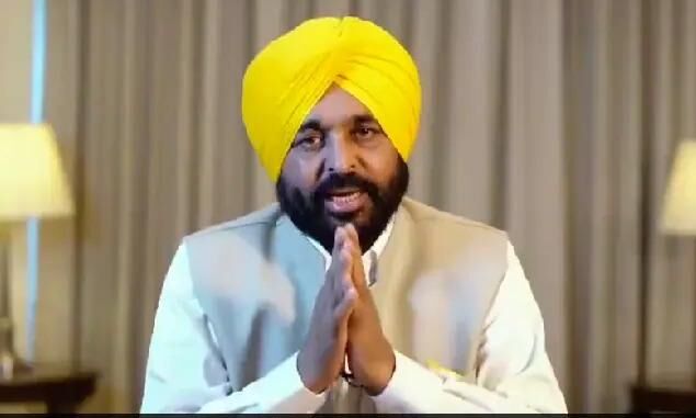 ജനങ്ങള്ക്ക് സ്വന്തം വാട്ട്സ്ആപ്പ് നമ്പര് നല്കി പഞ്ചാബ് മുഖ്യമന്ത്രി ജനങ്ങള്ക്ക് സ്വന്തം വാട്ട്സ്ആപ്പ് നമ്പര് നല്കി പഞ്ചാബ് മുഖ്യമന്ത്രി