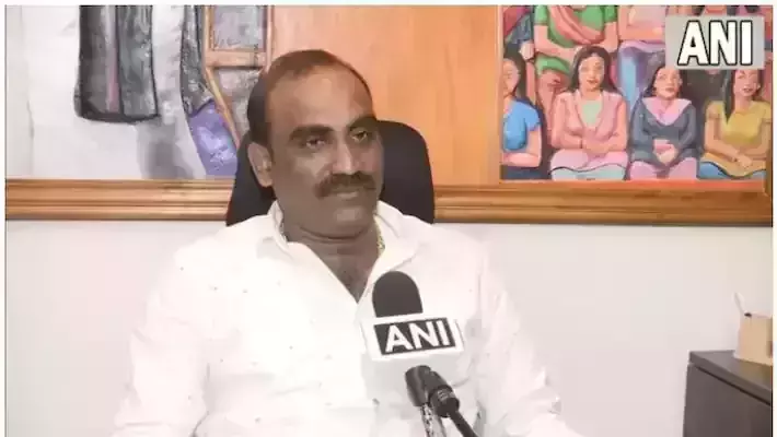 ഹിജാബ് ധരിക്കണമെന്നുള്ളവര് അതനുവദിക്കുന്ന രാജ്യത്ത് പോകട്ടെ: പ്രകോപനവുമായി ബിജെപി നേതാവ് ഹിജാബ് ധരിക്കണമെന്നുള്ളവര് അതനുവദിക്കുന്ന രാജ്യത്ത് പോകട്ടെ: പ്രകോപനവുമായി ബിജെപി നേതാവ്