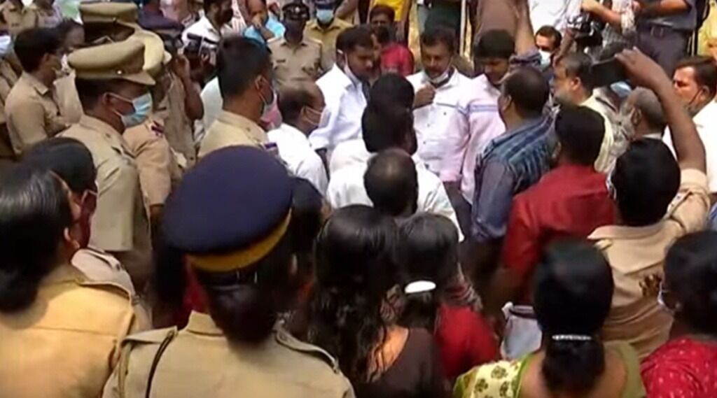 കെ റെയിൽ സമരച്ചൂടിൽ കേരളം; കോഴിക്കോട് കല്ലായിയിലും സംഘര്ഷം കെ റെയിൽ സമരച്ചൂടിൽ കേരളം; കോഴിക്കോട് കല്ലായിയിലും സംഘര്ഷം