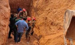 കളമശ്ശേരിയില്‍ മണ്ണിടിഞ്ഞ് വീണ് അപകടം: ഒരാളെക്കൂടി പുറത്തെടുത്തു