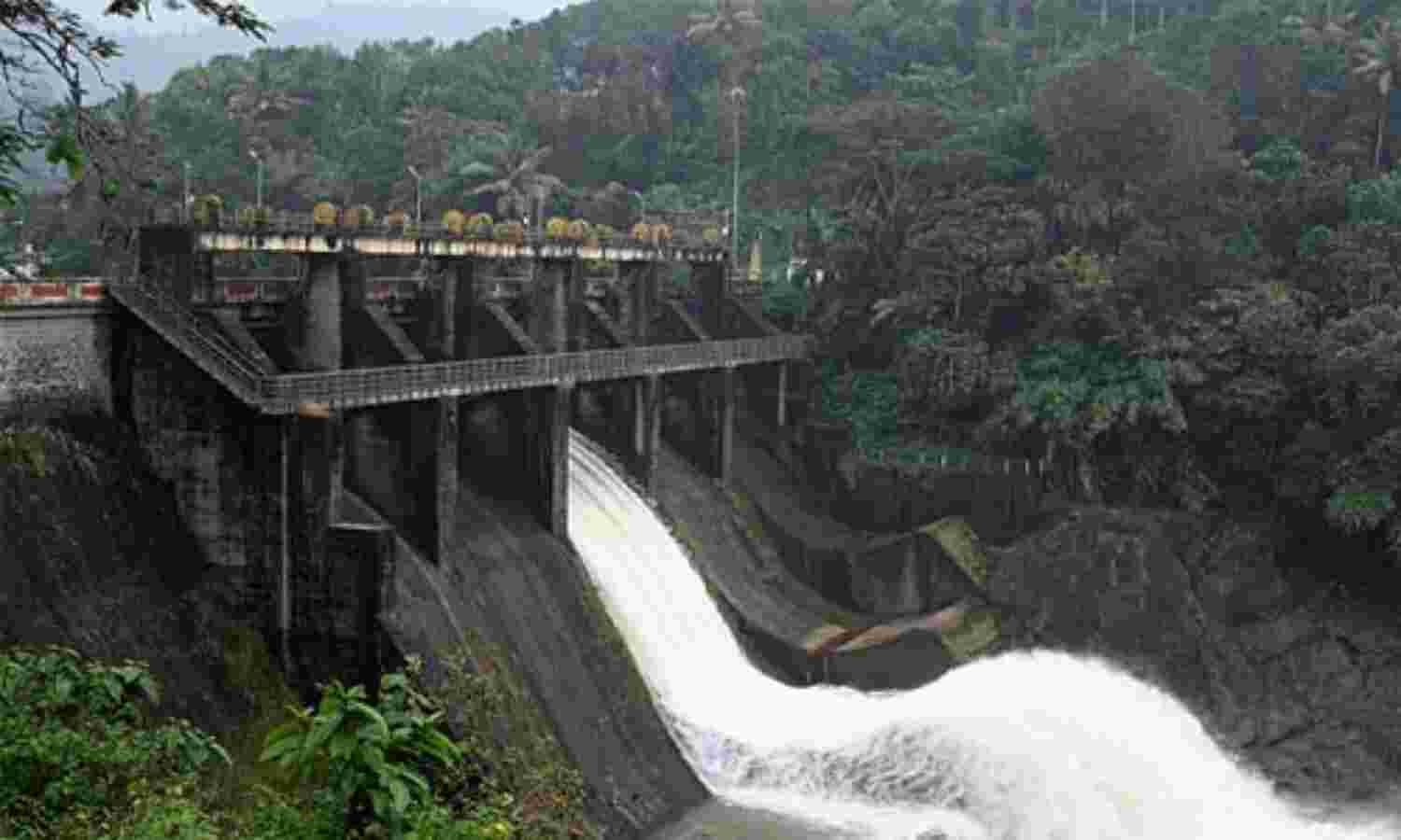 കല്ലാര്കുട്ടി ഡാമില് ചാടിയ പിതാവിന്റെ മൃതദേഹം കണ്ടെത്തി; മകള്ക്കായി തിരച്ചില് തുടരുന്നു കല്ലാര്കുട്ടി ഡാമില് ചാടിയ പിതാവിന്റെ മൃതദേഹം കണ്ടെത്തി; മകള്ക്കായി തിരച്ചില് തുടരുന്നു