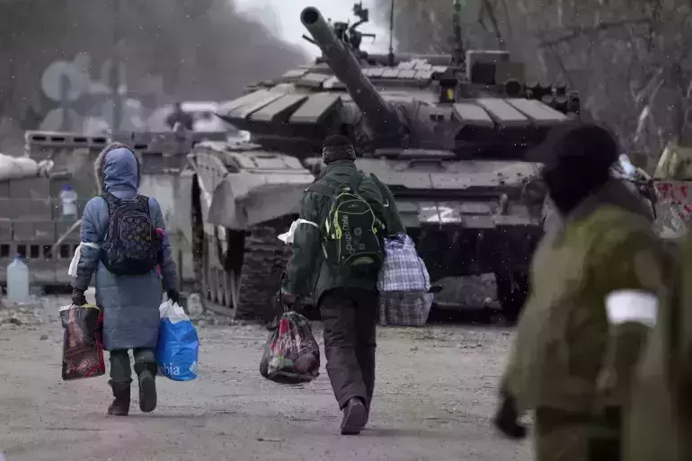 റഷ്യയുടെ യുക്രെയ്ന് അധിനിവേശം ആരംഭിച്ചിട്ട് ഒരു മാസം; മരണവും പലായനവും തുടരുന്നു റഷ്യയുടെ യുക്രെയ്ന് അധിനിവേശം ആരംഭിച്ചിട്ട് ഒരു മാസം; മരണവും പലായനവും തുടരുന്നു