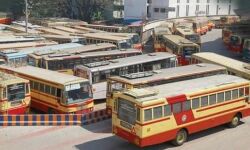 പൊതുപണിമുടക്ക്; അവശ്യ സര്വീസുകള്ക്ക് ക്രമീകരണങ്ങള് ഏര്പ്പെടുത്തി കെഎസ്ആര്ടിസി പൊതുപണിമുടക്ക്; അവശ്യ സര്വീസുകള്ക്ക് ക്രമീകരണങ്ങള് ഏര്പ്പെടുത്തി കെഎസ്ആര്ടിസി