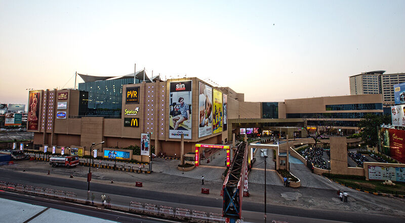 ലുലുവിനും റിലയൻസിനും ഇല്ലാത്ത വിലക്ക് അംഗീകരിക്കില്ല; നാളെ കട തുറക്കാൻ ഒറ്റക്കെട്ടായി വ്യാപാരികൾ ലുലുവിനും റിലയൻസിനും ഇല്ലാത്ത വിലക്ക് അംഗീകരിക്കില്ല; നാളെ കട തുറക്കാൻ ഒറ്റക്കെട്ടായി വ്യാപാരികൾ