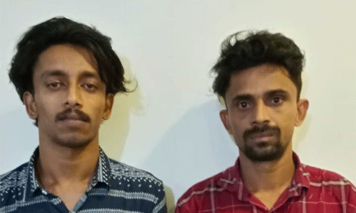എംഡിഎംഎയുമായി രണ്ട് യുവാക്കള് കരിപ്പൂരില് പിടിയില് എംഡിഎംഎയുമായി രണ്ട് യുവാക്കള് കരിപ്പൂരില് പിടിയില്