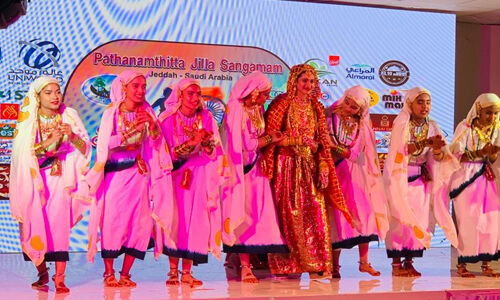 ഇന്ത്യന് കോണ്സുലേറ്റില് അവിസ്മരണീയ ദൃശ്യവിരുന്നൊരുക്കി അമൃത വര്ഷം 2022 ഇന്ത്യന് കോണ്സുലേറ്റില് അവിസ്മരണീയ ദൃശ്യവിരുന്നൊരുക്കി അമൃത വര്ഷം 2022