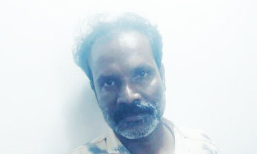 ബസില് ഉപദ്രവിച്ചയാളെ യുവതി ഓടിച്ചിട്ട് പിടികൂടി പോലിസിന് കൈമാറി; പ്രതി റിമാന്റില് ബസില് ഉപദ്രവിച്ചയാളെ യുവതി ഓടിച്ചിട്ട് പിടികൂടി പോലിസിന് കൈമാറി; പ്രതി റിമാന്റില്