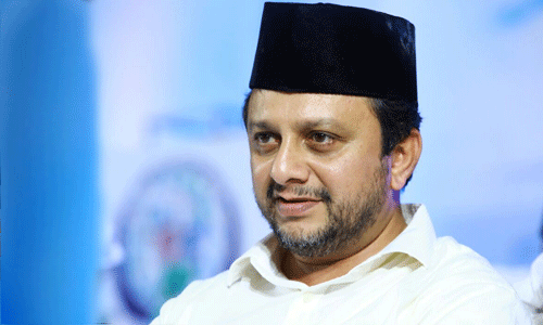 പാണക്കാട് അബ്ബാസലി ശിഹാബ് തങ്ങള് മുസ്ലിംലീഗ് മലപ്പുറം ജില്ലാ പ്രസിഡന്റ് പാണക്കാട് അബ്ബാസലി ശിഹാബ് തങ്ങള് മുസ്ലിംലീഗ് മലപ്പുറം ജില്ലാ പ്രസിഡന്റ്
