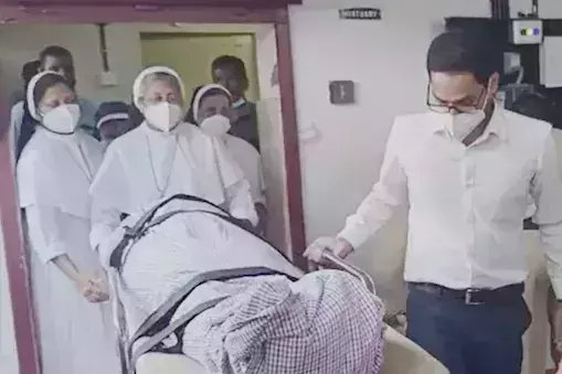 സന്യസ്ത വിദ്യാര്ഥിനി കോണ്വെന്റില് തൂങ്ങി മരിച്ച നിലയില് സന്യസ്ത വിദ്യാര്ഥിനി കോണ്വെന്റില് തൂങ്ങി മരിച്ച നിലയില്