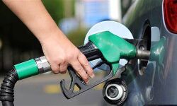 രാജ്യത്ത് ഇന്ധനവില നാളെയും കൂടും; പെട്രോളിന് 44 പൈസയും ഡീസലിന് 42 പൈസയും വര്‍ധിക്കും