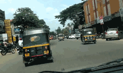 ഗുരുവായൂരിലെ മുഴുവന് റോഡുകളുടെയും അറ്റകുറ്റപ്പണികള് മെയ് 15 നകം പൂര്ത്തീകരിക്കും ഗുരുവായൂരിലെ മുഴുവന് റോഡുകളുടെയും അറ്റകുറ്റപ്പണികള് മെയ് 15 നകം പൂര്ത്തീകരിക്കും