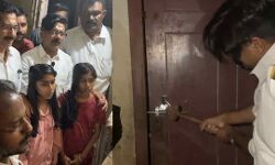 പൂട്ടിയ വീട് കുത്തി തുറന്നത് കോടതിയലക്ഷ്യം; എംഎല്‍എയ്‌ക്കെതിരേ ബാങ്ക്‌