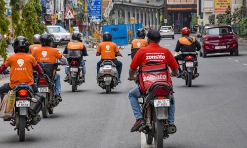 മഹാരാഷ്ട്രയില് ഗിഗ്, ഡെലിവറി തൊഴിലാളികള്ക്ക് പോലിസ് വെരിഫിക്കേഷന് നിര്ബന്ധമാക്കി സര്ക്കാര് മഹാരാഷ്ട്രയില് ഗിഗ്, ഡെലിവറി തൊഴിലാളികള്ക്ക് പോലിസ് വെരിഫിക്കേഷന് നിര്ബന്ധമാക്കി സര്ക്കാര്