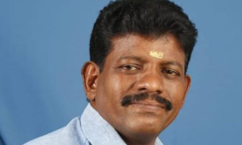 വീട് കയറി അക്രമം: ബിജെപി കൗണ്സിലറടക്കം 6 പേര്ക്ക് ശിക്ഷ വിധിച്ചു വീട് കയറി അക്രമം: ബിജെപി കൗണ്സിലറടക്കം 6 പേര്ക്ക് ശിക്ഷ വിധിച്ചു