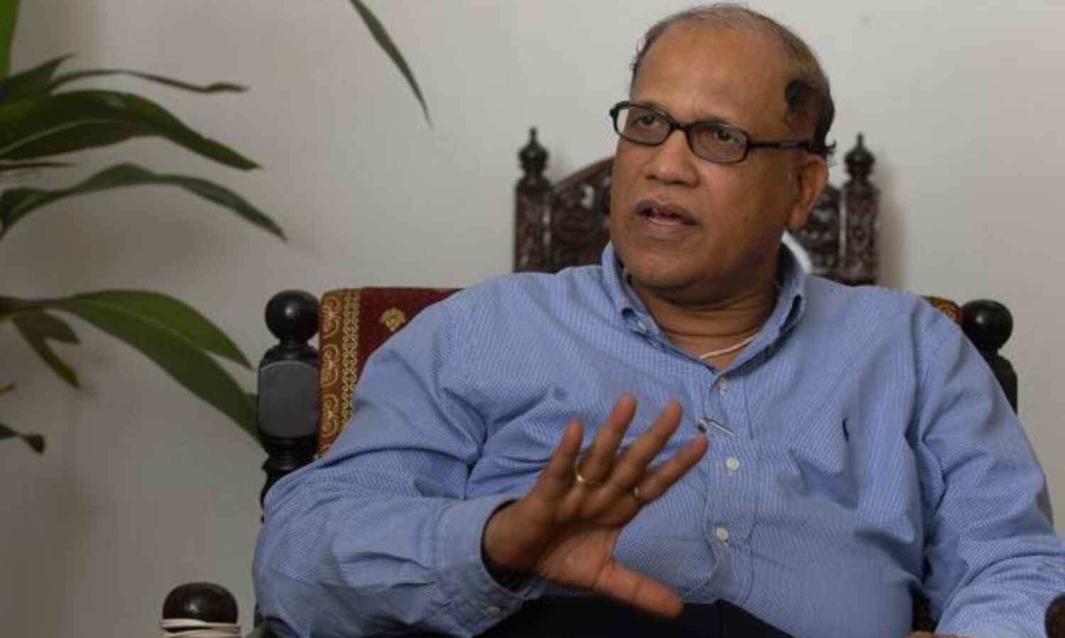 കോണ്ഗ്രസിന് അടുത്ത തിരിച്ചടി; മുന് ഗോവ മുഖ്യമന്ത്രി ബിജെപിയിലേക്ക് കോണ്ഗ്രസിന് അടുത്ത തിരിച്ചടി; മുന് ഗോവ മുഖ്യമന്ത്രി ബിജെപിയിലേക്ക്