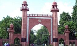 മതവികാരം വ്രണപ്പെടുത്തിയെന്ന്; അലിഗഢിലെ അധ്യാപകന് കാരണം കാണിക്കല്‍ നോട്ടിസ്