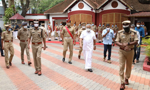 മുഖ്യമന്ത്രിയുടെ പോലിസ് മെഡല്‍ ഇനി ഐപിഎസുകാര്‍ക്കും; വനിതാ പോലിസുകാര്‍ക്ക് നിലവിലെ മാനദണ്ഡങ്ങളില്‍ ഇളവ്