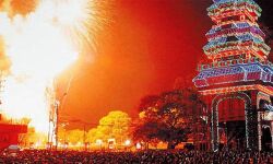 തൃശൂര്‍ പൂരം വെടിക്കെട്ടിന് അനുമതി