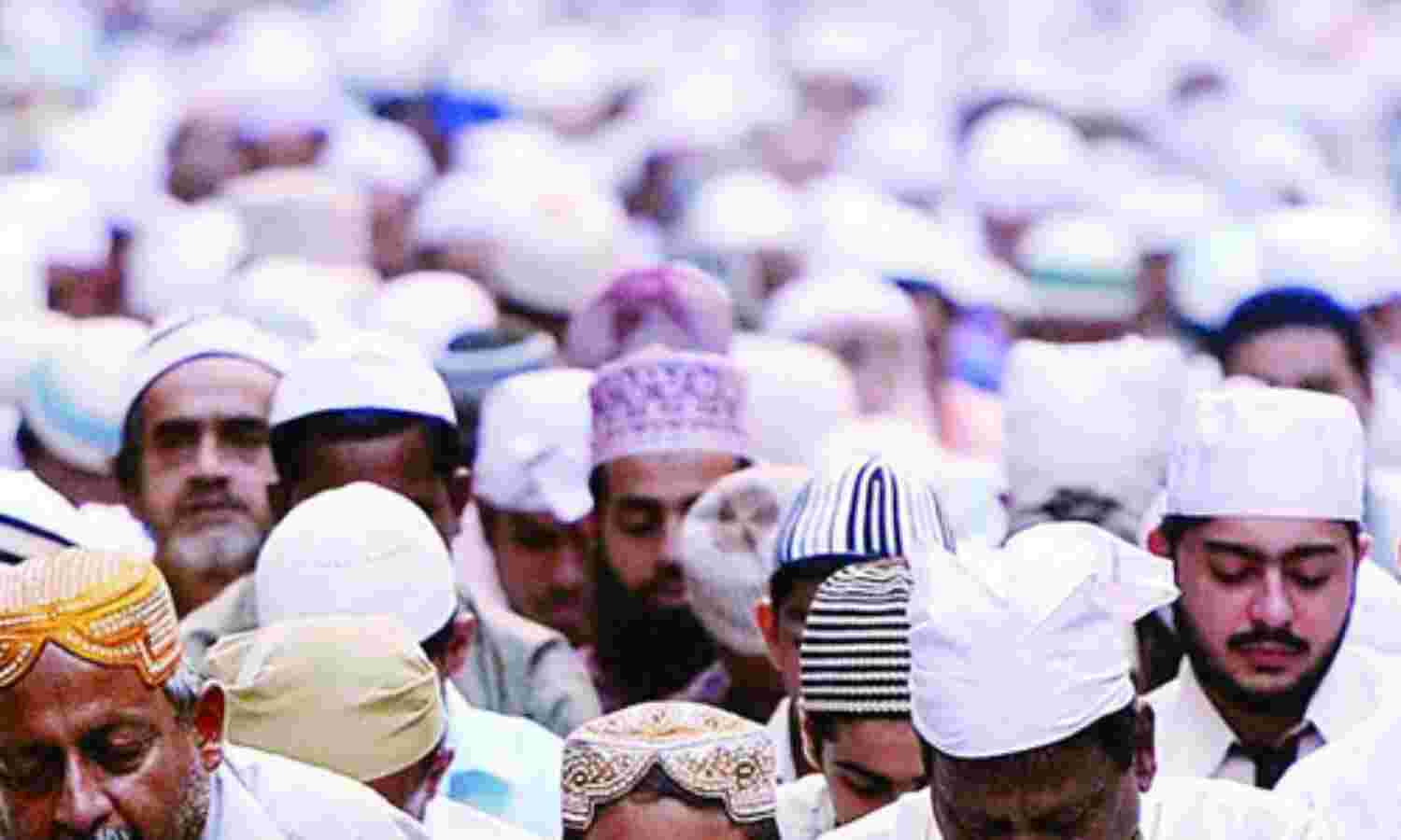 ചേര്ന്നുനില്പ്പാണ് അതിജീവനത്തിനുള്ള വഴി ചേര്ന്നുനില്പ്പാണ് അതിജീവനത്തിനുള്ള വഴി