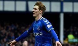 പ്രീമിയര് ലീഗ്; എവര്ട്ടണ് ആശ്വാസം; യുനൈറ്റഡിന് വീണ്ടും തോല്വി പ്രീമിയര് ലീഗ്; എവര്ട്ടണ് ആശ്വാസം; യുനൈറ്റഡിന് വീണ്ടും തോല്വി