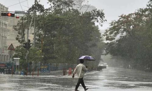 സംസ്ഥാനത്ത് നാല് ദിവസംകൂടി മഴ തുടരും; ഇന്ന് മൂന്ന് ജില്ലകളില്‍ യെല്ലോ അലര്‍ട്ട്