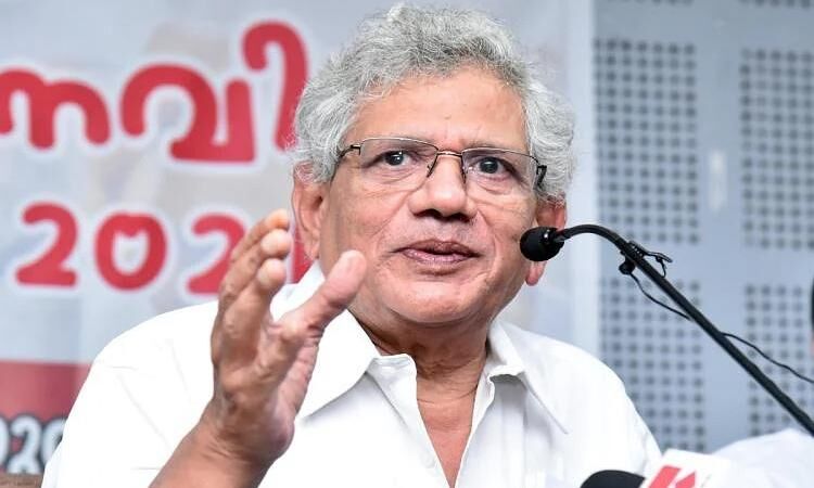 ഇടതുപക്ഷം ഒരു മൂലയിലേക്ക് ഒതുങ്ങിയിരിക്കുന്നുവെന്ന് പറയുമ്പോഴും മോദി ചുവന്ന പതാകയെ ഭയപ്പെടുന്നു: യെച്ചൂരി ഇടതുപക്ഷം ഒരു മൂലയിലേക്ക് ഒതുങ്ങിയിരിക്കുന്നുവെന്ന് പറയുമ്പോഴും മോദി ചുവന്ന പതാകയെ ഭയപ്പെടുന്നു: യെച്ചൂരി