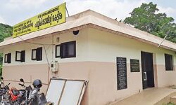 ലക്ഷങ്ങൾ ചെലവഴിച്ച് നിർമ്മിച്ച കംഫര്‍ട്ട് സ്റ്റേഷന്‍ കൊണ്ട് ആര്‍ക്കും ഉപകാരമില്ല