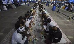 മത സൗഹാര്‍ദ്ദത്തിന് ഉജ്ജ്വല മാതൃക;  മുസ്‌ലിംകള്‍ക്കായി ഇഫ്ത്താര്‍ ഒരുക്കി   ഗുജറാത്തിലെ പ്രമുഖ ക്ഷേത്രം