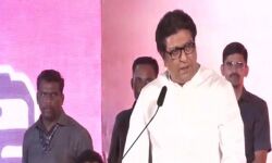 മെയ് മൂന്ന് വരെ പള്ളികളില് ഉച്ചഭാഷണികള് വേണ്ട; മഹാരാഷ്ട്ര സര്ക്കാരിന് മുന്നറിയിപ്പ് നല്കി രാജ് താക്കറെ മെയ് മൂന്ന് വരെ പള്ളികളില് ഉച്ചഭാഷണികള് വേണ്ട; മഹാരാഷ്ട്ര സര്ക്കാരിന് മുന്നറിയിപ്പ് നല്കി രാജ് താക്കറെ