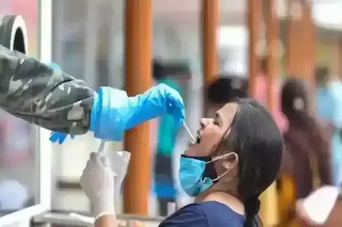 കൊവിഡ് വ്യാപിക്കുന്നു; സ്കൂളുകളില് നിയന്ത്രണങ്ങള് കടുപ്പിച്ച് ഡല്ഹി കൊവിഡ് വ്യാപിക്കുന്നു; സ്കൂളുകളില് നിയന്ത്രണങ്ങള് കടുപ്പിച്ച് ഡല്ഹി