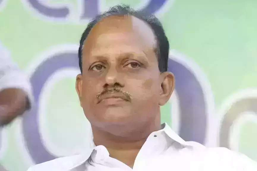 സുബൈര് വധം: മതവിഭജനത്തിലൂടെ രാഷ്ട്രീയാധിപത്യം ഉറപ്പാക്കാനുള്ള വര്ഗീയശക്തികളുടെ നീക്കത്തിന്റെ തുടര്ച്ച- മന്ത്രി ദേവര്കോവില് സുബൈര് വധം: മതവിഭജനത്തിലൂടെ രാഷ്ട്രീയാധിപത്യം ഉറപ്പാക്കാനുള്ള വര്ഗീയശക്തികളുടെ നീക്കത്തിന്റെ തുടര്ച്ച- മന്ത്രി ദേവര്കോവില്