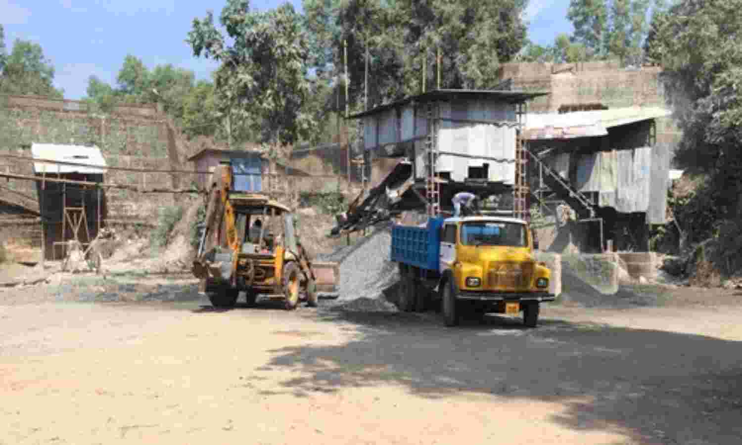 ക്രഷര് തട്ടിപ്പ് കേസ്: പി വി അന്വര് എംഎല്എക്ക് അനുകൂല റിപോര്ട്ടുമായി പോലിസ് ക്രഷര് തട്ടിപ്പ് കേസ്: പി വി അന്വര് എംഎല്എക്ക് അനുകൂല റിപോര്ട്ടുമായി പോലിസ്