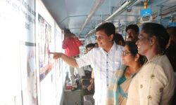 കായിക ചരിത്രത്തിലെ വേറിട്ട പോരാട്ടങ്ങളെ ഓര്‍മിപ്പിച്ച് ഫോട്ടോ വണ്ടി പര്യടനം