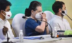 തിരഞ്ഞെടുപ്പ് തന്ത്രം ആവിഷ്‌കരിക്കല്‍; സോണിയയുടെ വസതിയില്‍ നിര്‍ണായക യോഗം, പ്രശാന്ത് കിഷോറിന്റെ കോണ്‍ഗ്രസ് പ്രവേശനവും അജണ്ടയില്‍