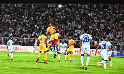 സന്തോഷ് ട്രോഫി;  ബംഗാളിനെയും തകര്‍ത്ത് കേരളം മുന്നോട്ട്