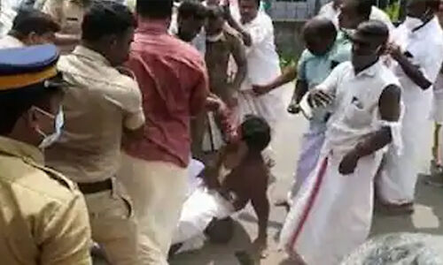 സംസ്ഥാനത്ത് വീണ്ടും സില്വര്ലൈന് സര്വേ: സംഘര്ഷം, ഒരാള് ബോധരഹിതനായി വീണു സംസ്ഥാനത്ത് വീണ്ടും സില്വര്ലൈന് സര്വേ: സംഘര്ഷം, ഒരാള് ബോധരഹിതനായി വീണു