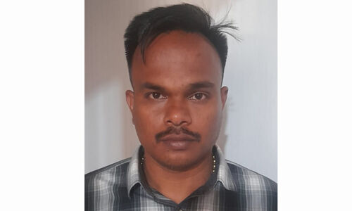 നിരന്തര കുറ്റകൃത്യം; കാര രതീഷിനെ കാപ്പ ചുമത്തി ജയിലിലടച്ചു നിരന്തര കുറ്റകൃത്യം; കാര രതീഷിനെ കാപ്പ ചുമത്തി ജയിലിലടച്ചു
