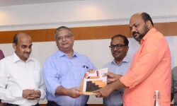 ഓഡിറ്റ് പൂര്‍ത്തിയാക്കാത്ത പൊതുമേഖലാ സ്ഥാപനങ്ങള്‍ക്കെതിരെ നടപടി