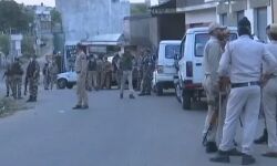 പ്രധാനമന്ത്രിയുടെ കശ്മീര്‍ സന്ദര്‍ശനം: സുരക്ഷാസേനയും സായുധരും ഏറ്റുമുട്ടി; ഒരു മരണം, നാല് പേര്‍ക്ക് പരിക്ക്