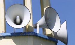 ഉച്ചഭാഷിണിയിലൂടെ ബാങ്ക് വിളി; കര്ണാടകയില് വീടുകള് കയറി വിദ്വേഷ പ്രചാരണം തുടങ്ങി ഹിന്ദുത്വ സംഘടനകള് ഉച്ചഭാഷിണിയിലൂടെ ബാങ്ക് വിളി; കര്ണാടകയില് വീടുകള് കയറി വിദ്വേഷ പ്രചാരണം തുടങ്ങി ഹിന്ദുത്വ സംഘടനകള്