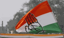 സ്ഥാനാര്‍ഥി നിര്‍ണയത്തിനായി ചേര്‍ന്ന കോണ്‍ഗ്രസ് യോഗത്തില്‍ കൈയാങ്കളി