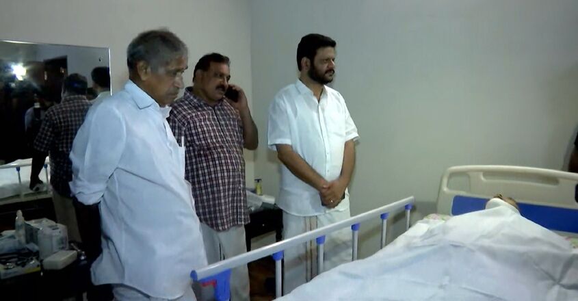 അന്തരിച്ച ശങ്കരനാരായണന്റെ സംസ്ക്കാരച്ചടങ്ങുകള് ഇന്ന്; ഡിസിസി ഓഫിസില് പൊതുദര്ശനത്തിന് വയ്ക്കും അന്തരിച്ച ശങ്കരനാരായണന്റെ സംസ്ക്കാരച്ചടങ്ങുകള് ഇന്ന്; ഡിസിസി ഓഫിസില് പൊതുദര്ശനത്തിന് വയ്ക്കും