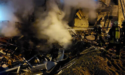 ഡമാസ്കസില് ഇസ്രായേലിന്റെ മിസൈല് ആക്രമണം; 9 മരണം ഡമാസ്കസില് ഇസ്രായേലിന്റെ മിസൈല് ആക്രമണം; 9 മരണം